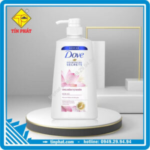 Dầu Xả Dove Óng Mềm Tự Nhiên Chai 610g